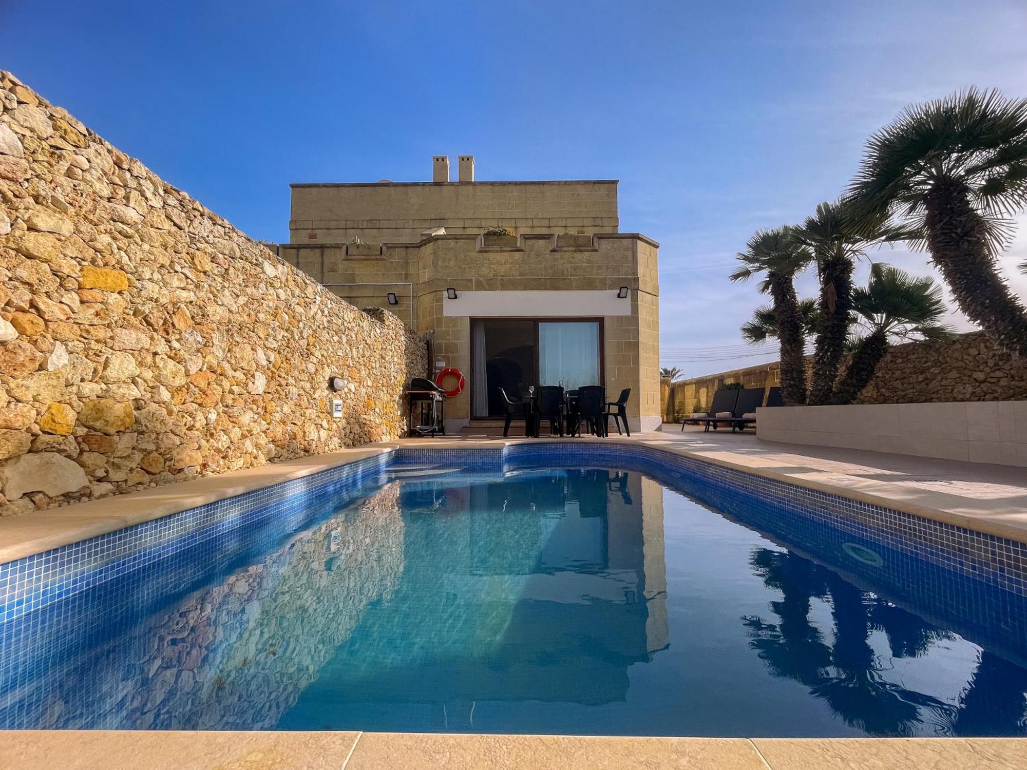 Villa Fieldend - Gozo Holiday Home Għarb Екстериор снимка
